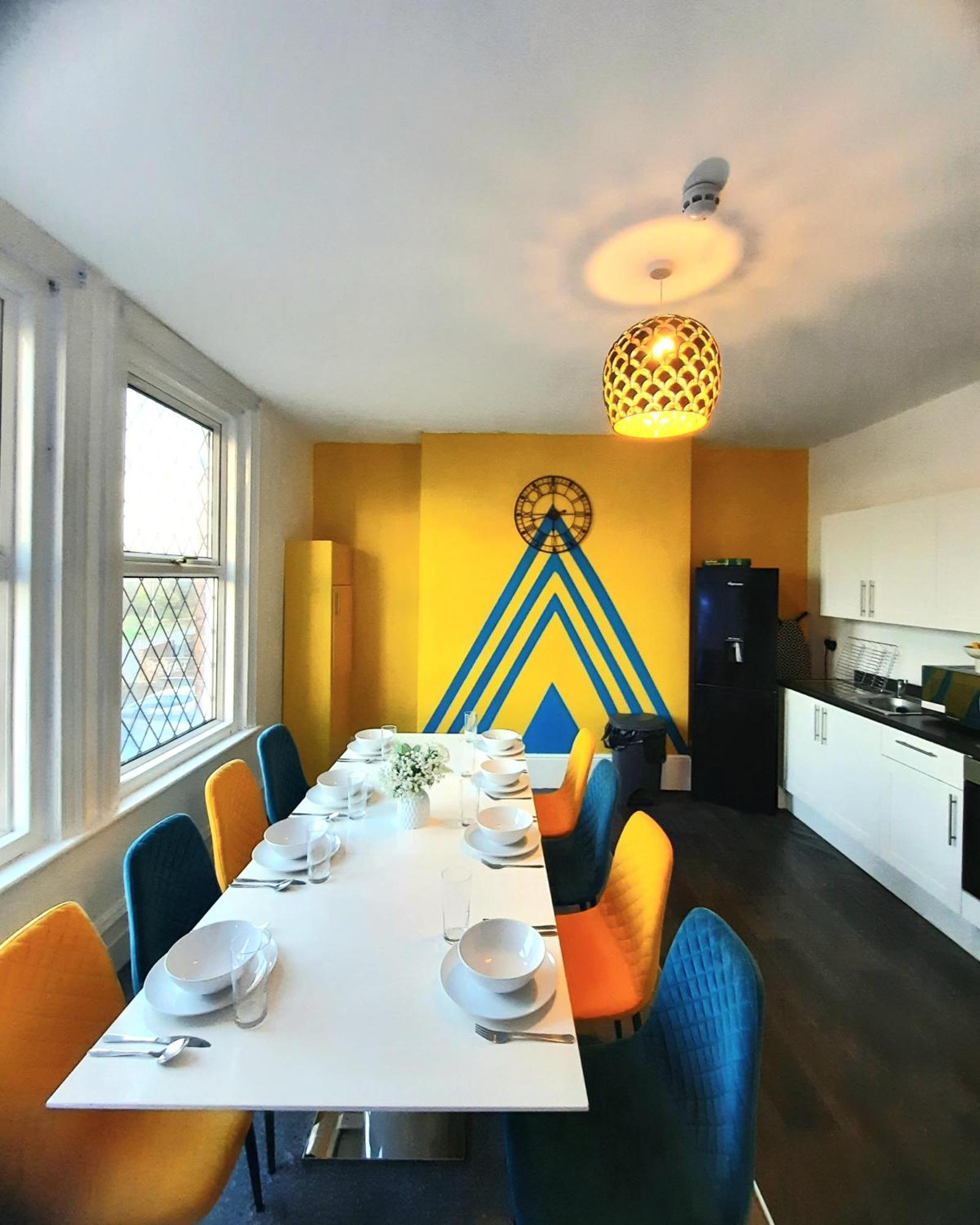 Home In Woodhouse, Leeds,Free 4 Car Parking,Free Wifi ภายนอก รูปภาพ